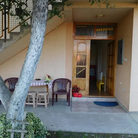 Apartment Zvezdica *