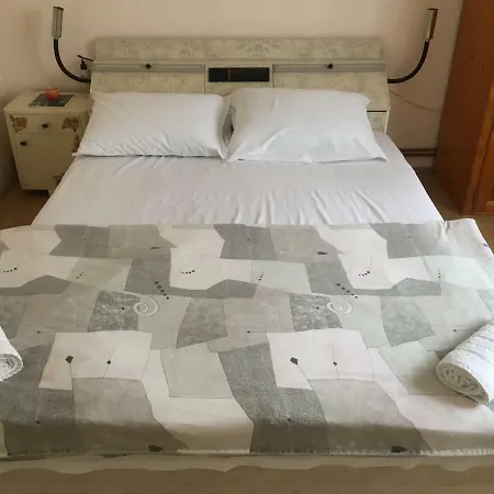 Zvezdica Apartman *